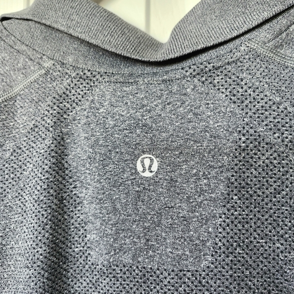 Lululemon Men's Metal Vent Tech Polo Shirt Seamless Grey, Size XL - Picture 8 of 8